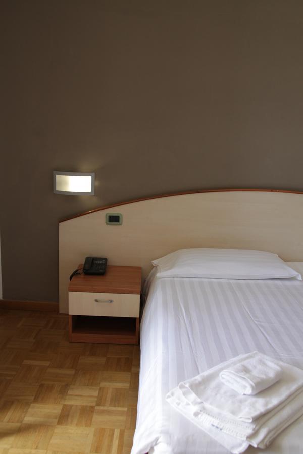 Albergo Da Benedetta Vetralla Eksteriør billede