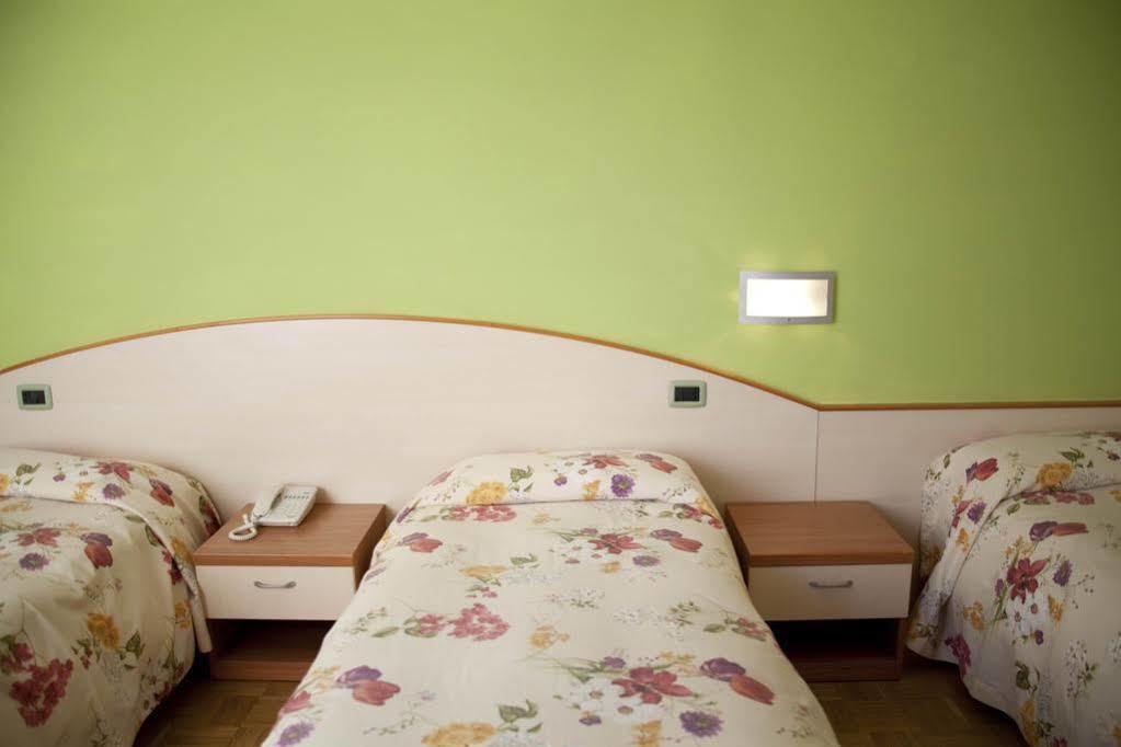 Albergo Da Benedetta Vetralla Eksteriør billede